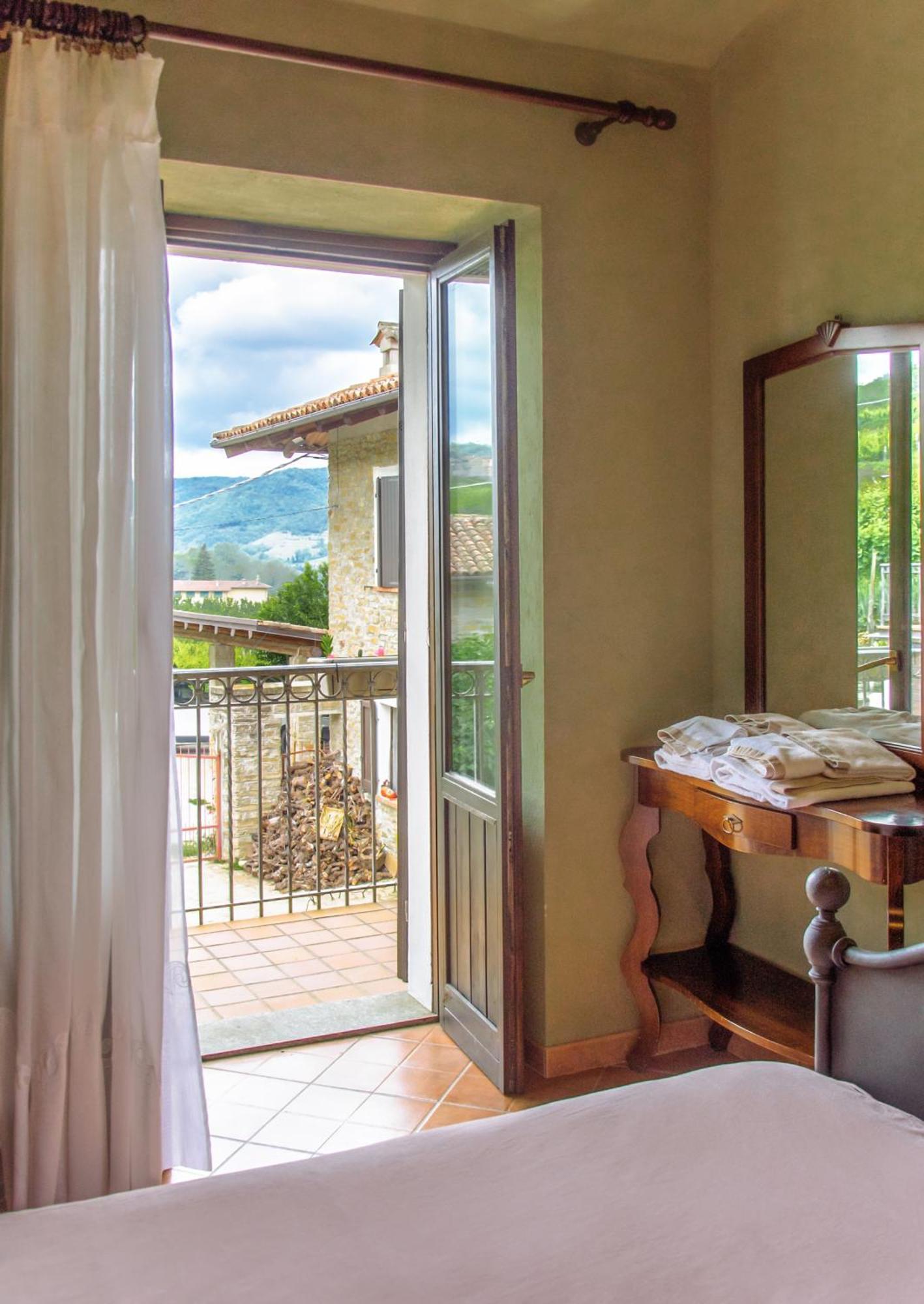Agriturismo Tenuta San Giuseppe Cossano Belbo Exterior foto